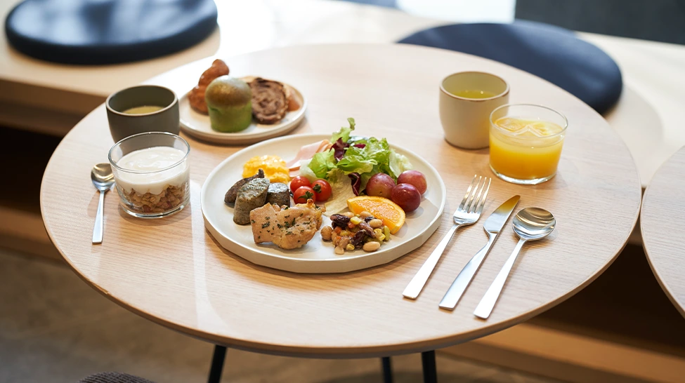 朝はこだわりのお茶料理と共に