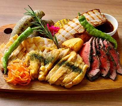 Deluxe platter of 5 kinds of meat and vegetables