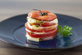 抹茶風味のカプレーゼ