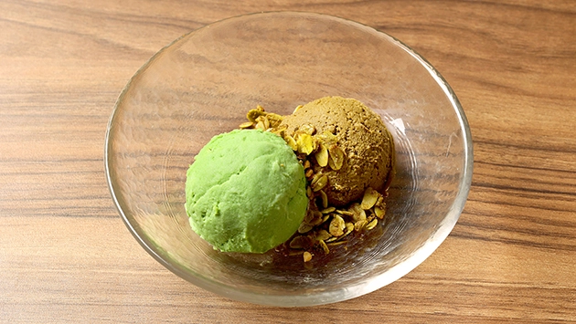 TWO KINDS ASSORTED ICE CREAM